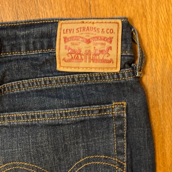 Levi’s Boyfriend Crop Jeans, Like new! - Picture 4 of 5
